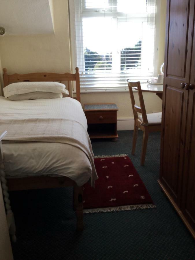 Bay Lodge Aylesbury  Bagian luar foto