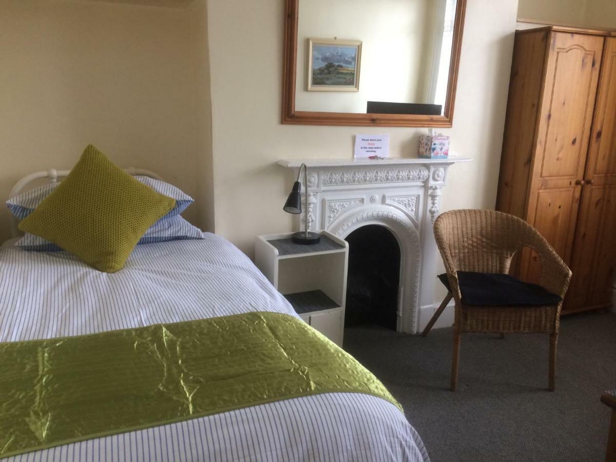 Bay Lodge Aylesbury  Bagian luar foto